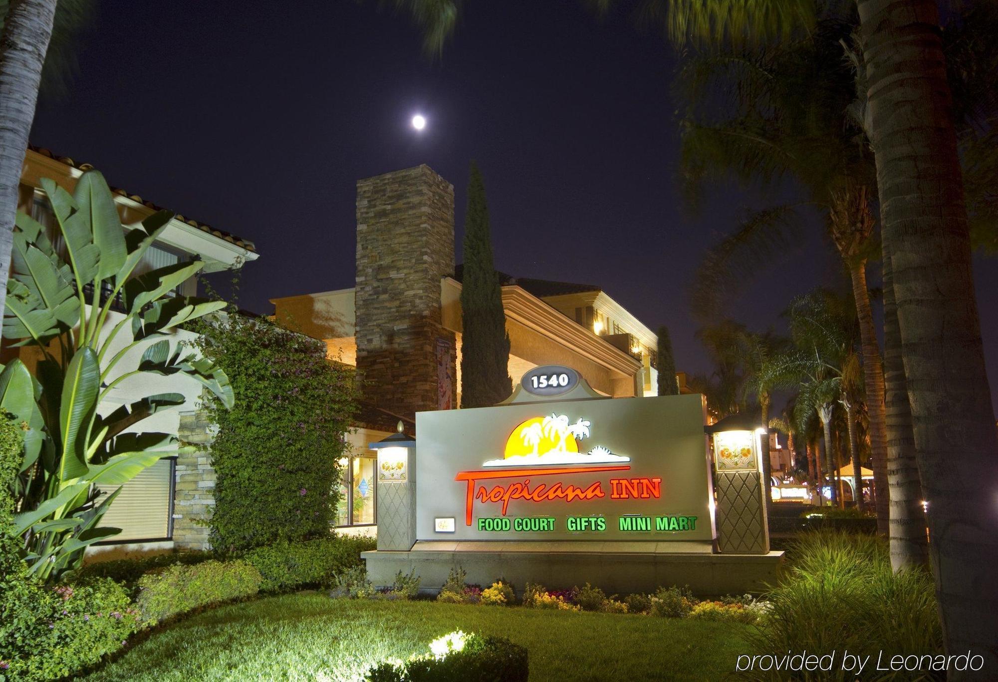Tropicana Inn & Suites Anaheim Exteriér fotografie