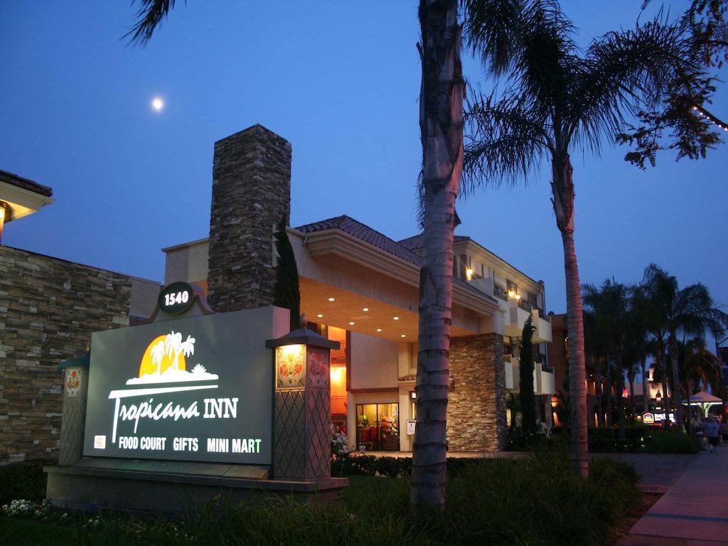 Tropicana Inn & Suites Anaheim Exteriér fotografie